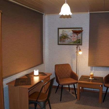 Nooruse Majutus Hotel Kuressaare Exterior photo